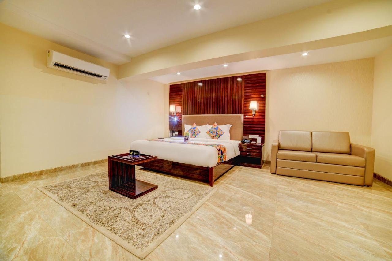 Fabhotel Prime Sarala Crown With Pool - Nr Calangute Beach Exterior photo
