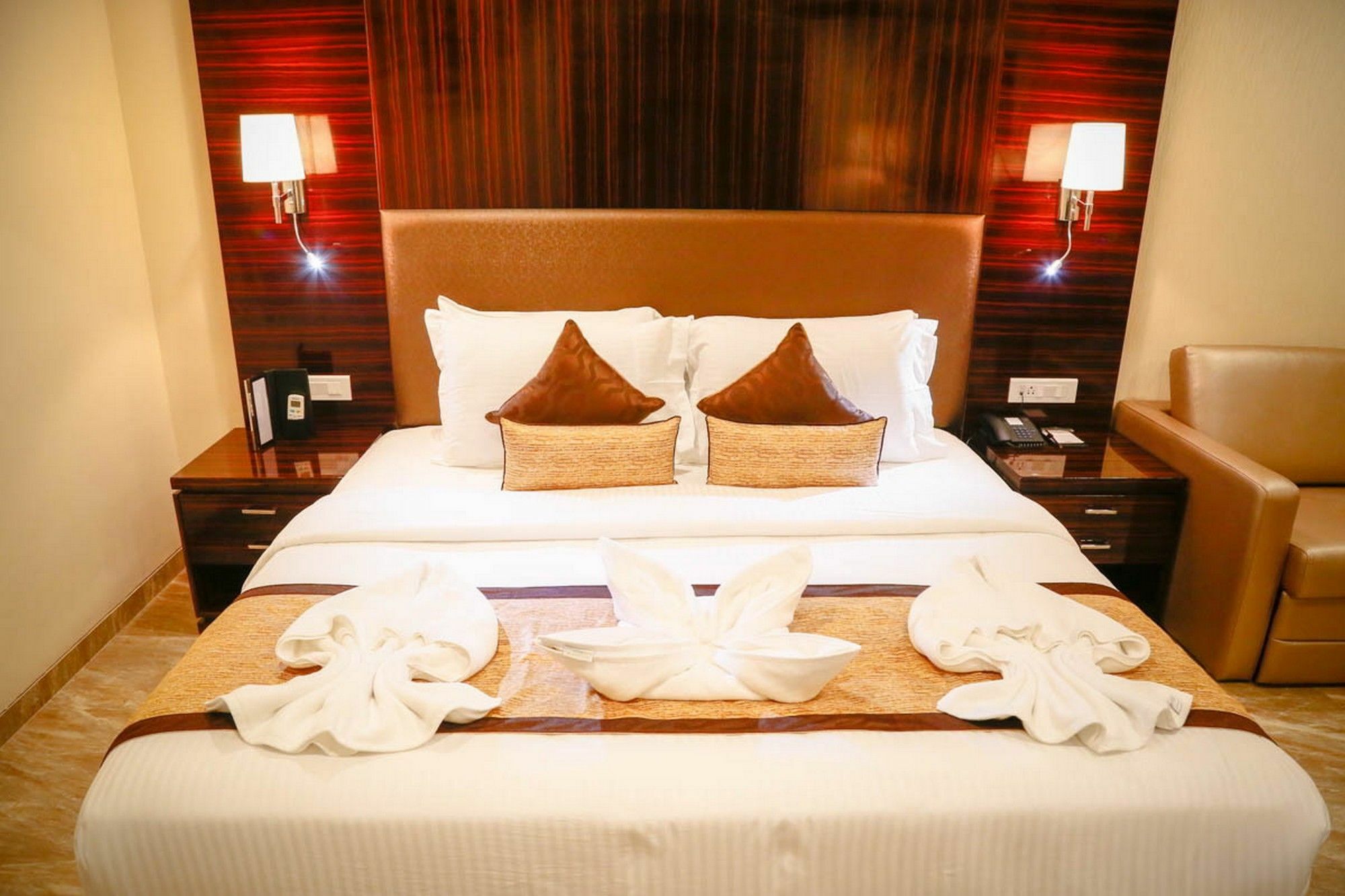 Fabhotel Prime Sarala Crown With Pool - Nr Calangute Beach Exterior photo