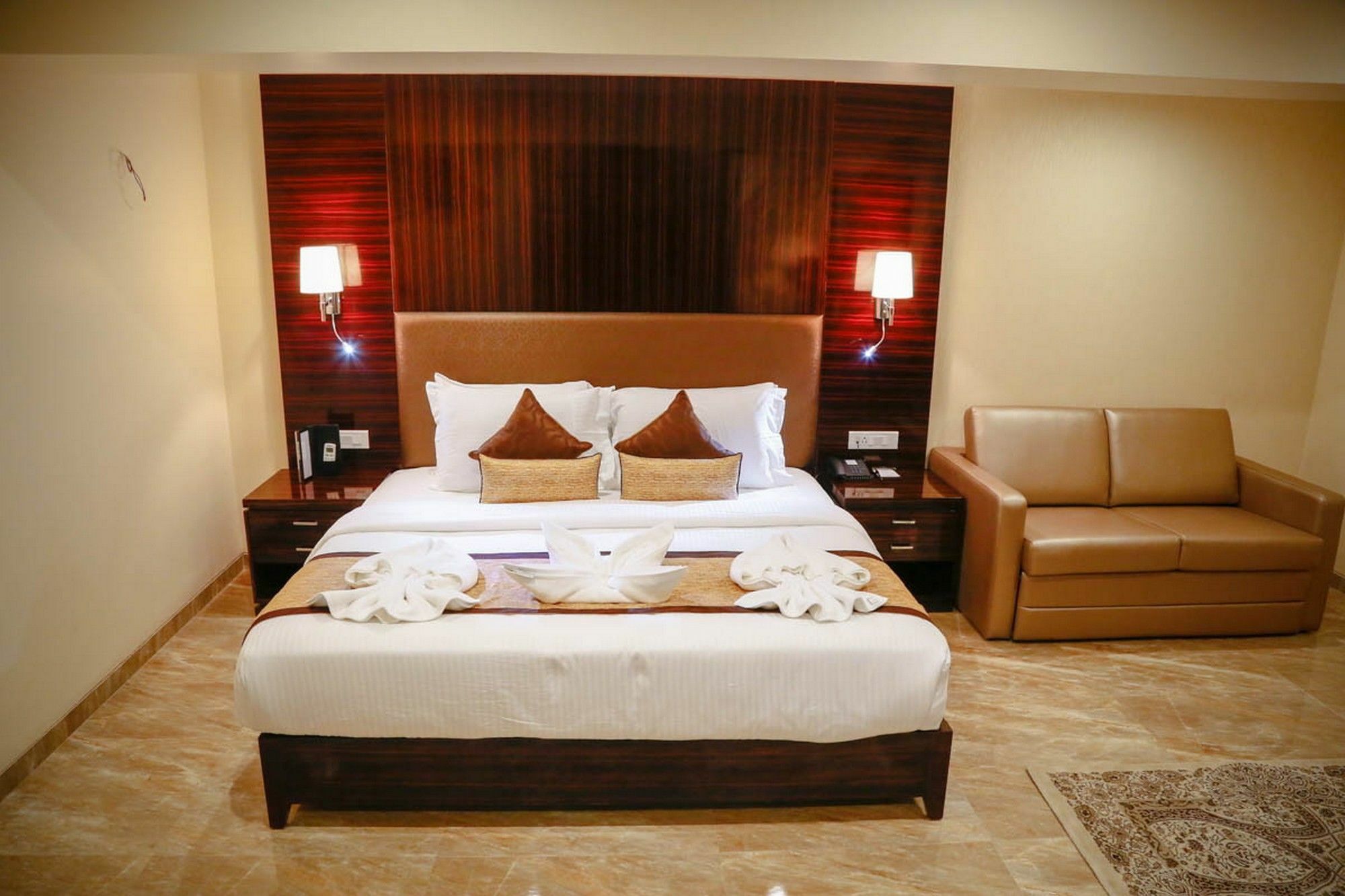 Fabhotel Prime Sarala Crown With Pool - Nr Calangute Beach Exterior photo